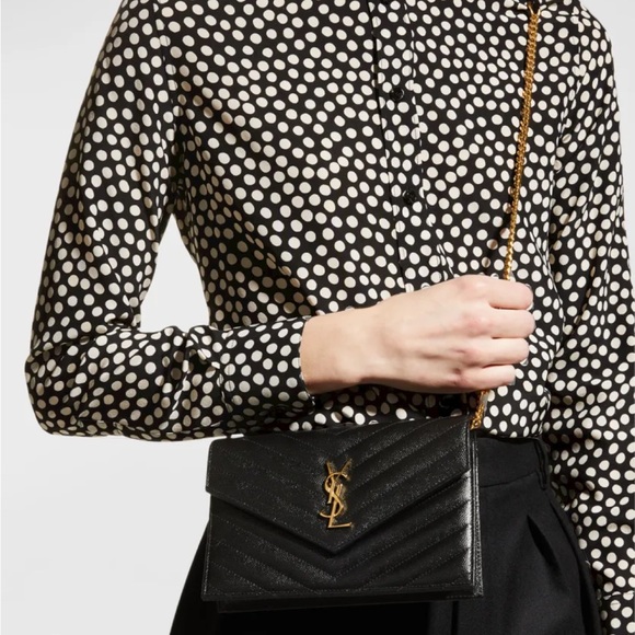 Sale-Yves Saint Laurent Cassandre Monogram Wallet on Chain quilted black - Picture 10 of 10